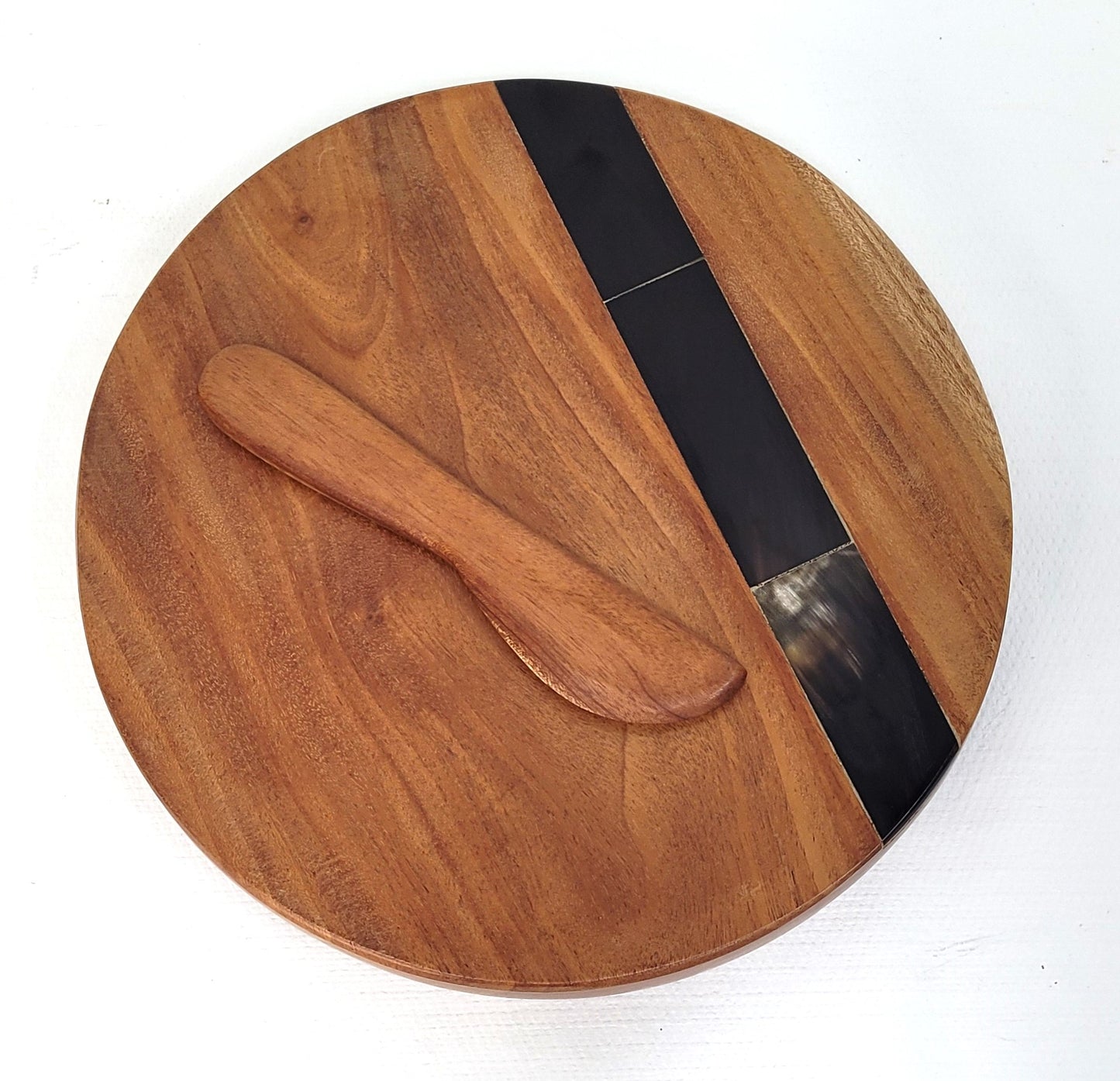 Round Wood & Horn Cheese Board w/ Spreader